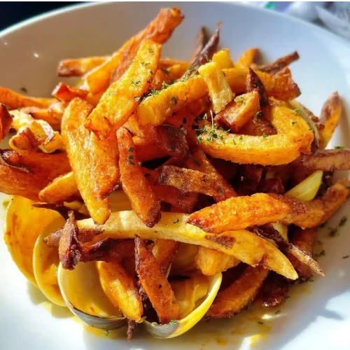 Curry Clams With Fries